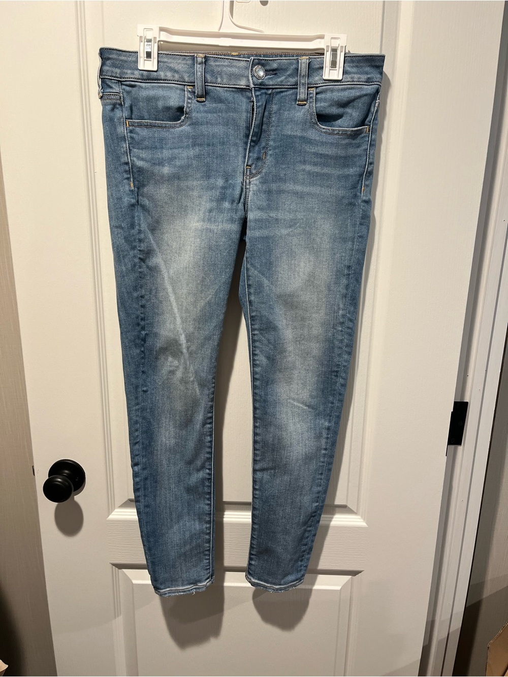 American Eagle Women’s Light Blue Stretch Skinny Jeans